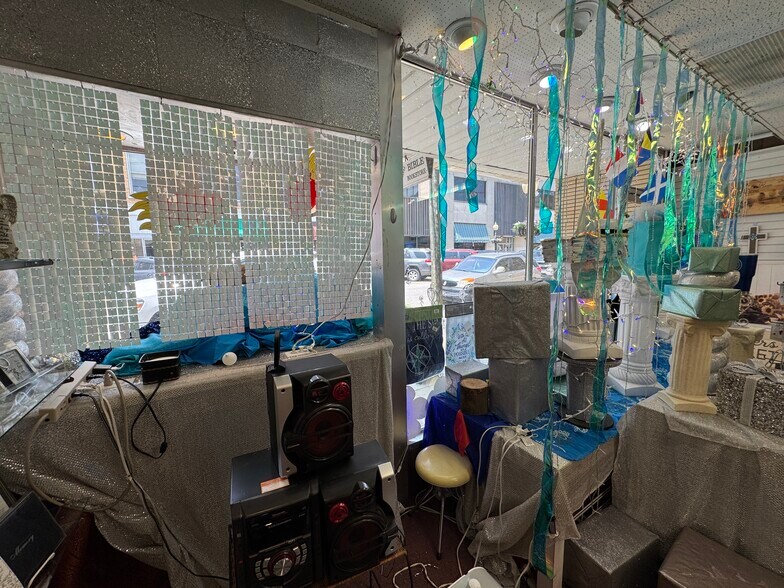 More Photos Of 416 Main St, Point Pleasant Storefront For Sale