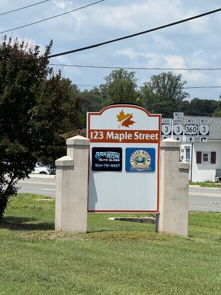 More Photos Of 123 Maple St, Warsaw Light Distribution For Sale