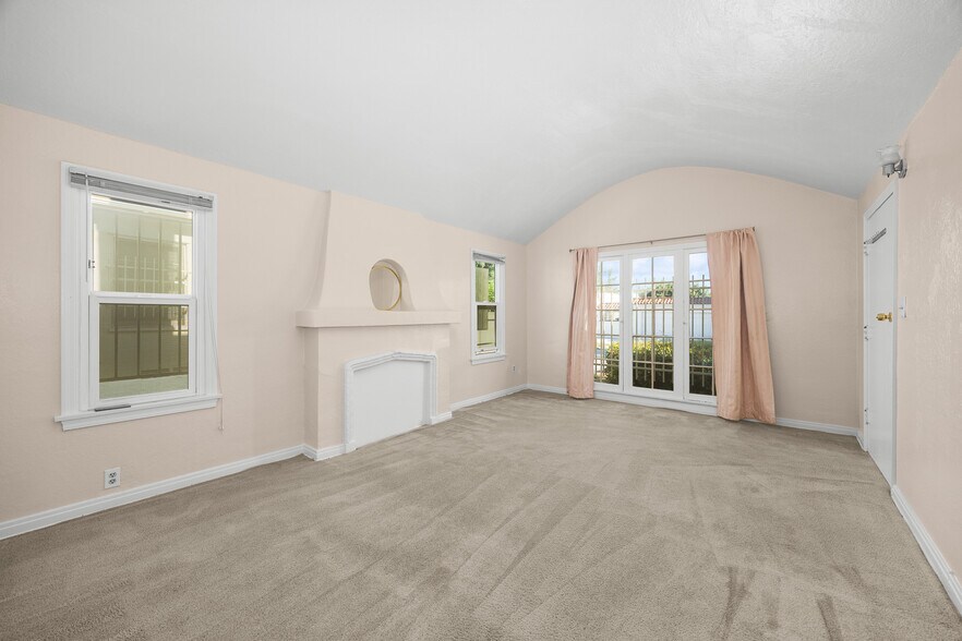 More Photos Of 1721 S 9th St, Alhambra Apartments For Sale