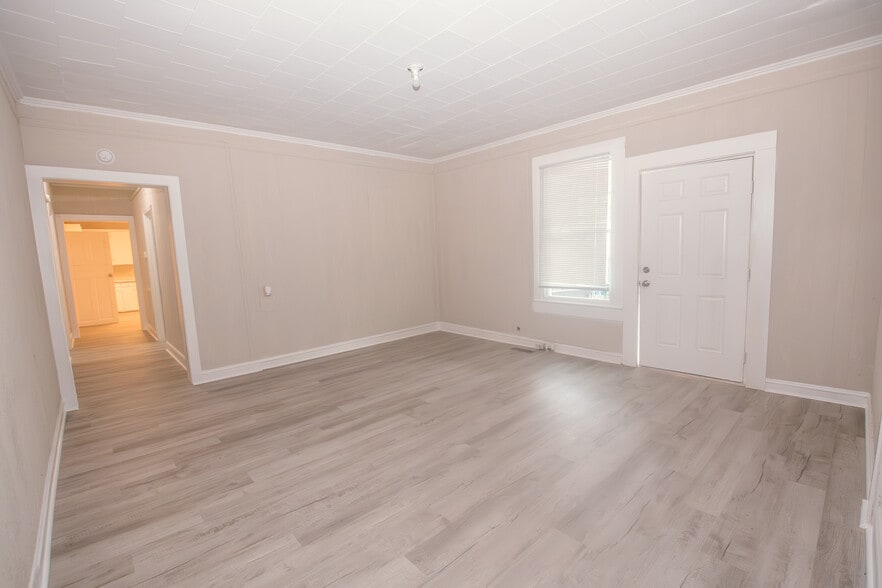 More Photos Of 707 W Phifer St, Monroe Apartments For Sale