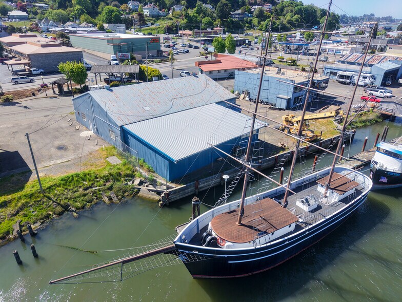 More Photos Of 390 N Front St, Coos Bay Industrial For Sale