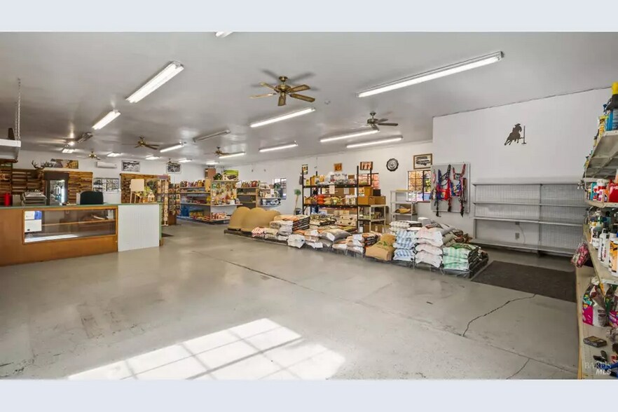 More Photos Of 16345 Main St, Lower Lake Warehouse For Sale
