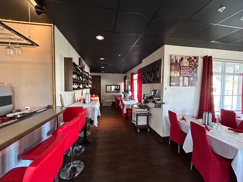 More Photos Of 3983 Destination Dr, Osprey Storefront Retail Office For Sale