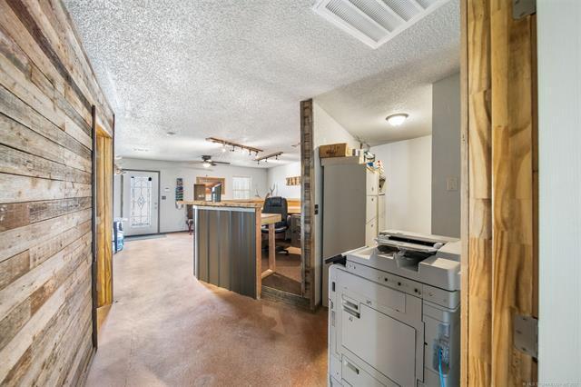 More Photos Of 16382 E Highway 20, Claremore Office Residential For Lease