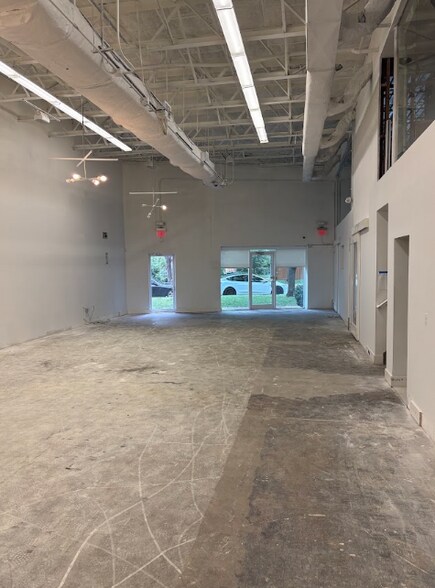 More Photos Of 1313-1315 Powhatan Rd, Alexandria Warehouse For Lease