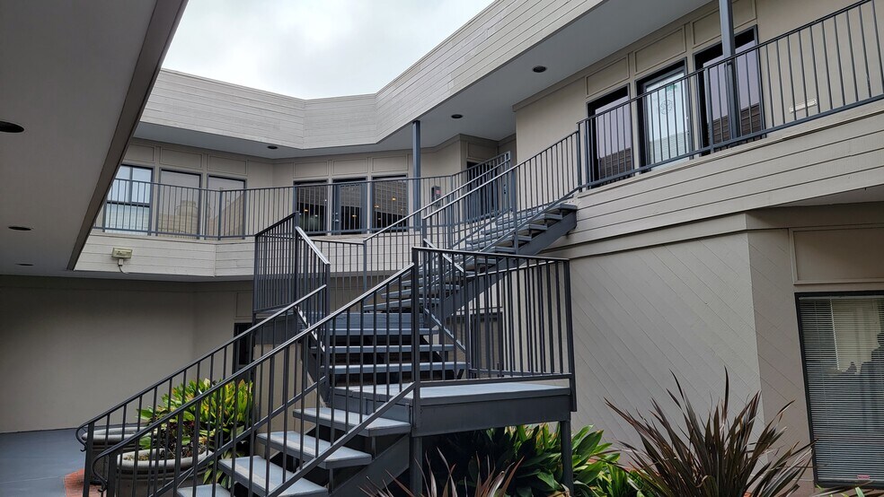 More Photos Of 727-737 Pearl St, La Jolla Medical For Lease