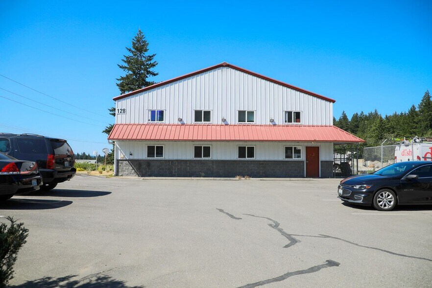 More Photos Of 128 Oyster Bay Ave, Bremerton Industrial For Lease