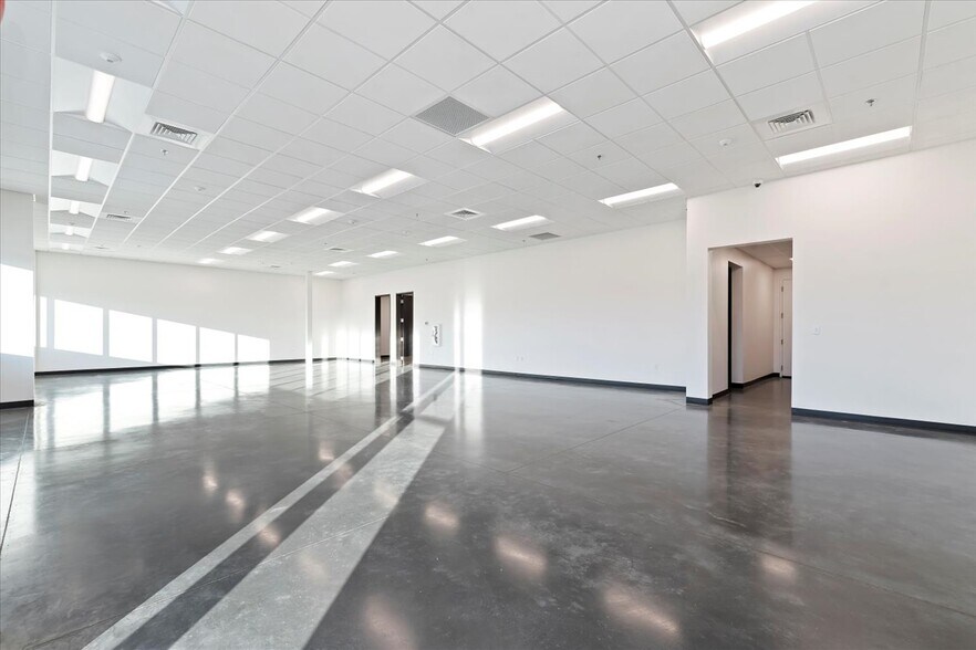 More Photos Of 3515 E Linden St, Caldwell Manufacturing For Lease