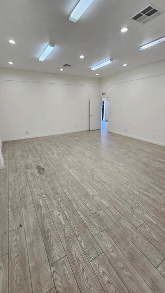 More Photos Of 8829 Shirley Ave, Northridge Warehouse For Lease
