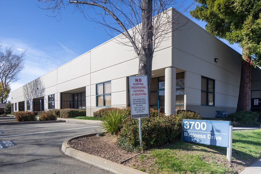 More Photos Of 3700 Business Dr, Sacramento Unknown For Lease