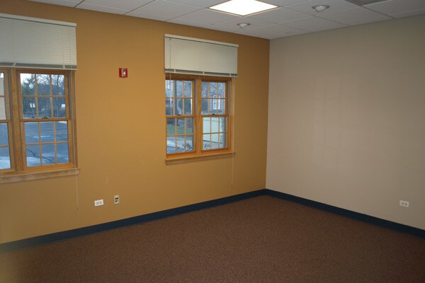 More Photos Of 134 W Lake St, Bloomingdale Coworking Space