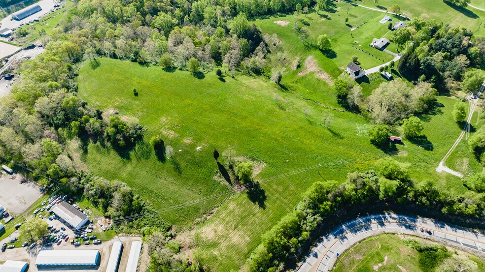 More Photos Of 114 Bernards Pl, Parkersburg Land For Sale