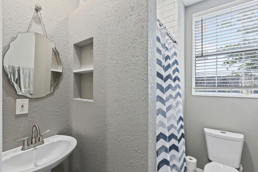 More Photos Of 822 Menendez Ct, Orlando Office Residential For Lease