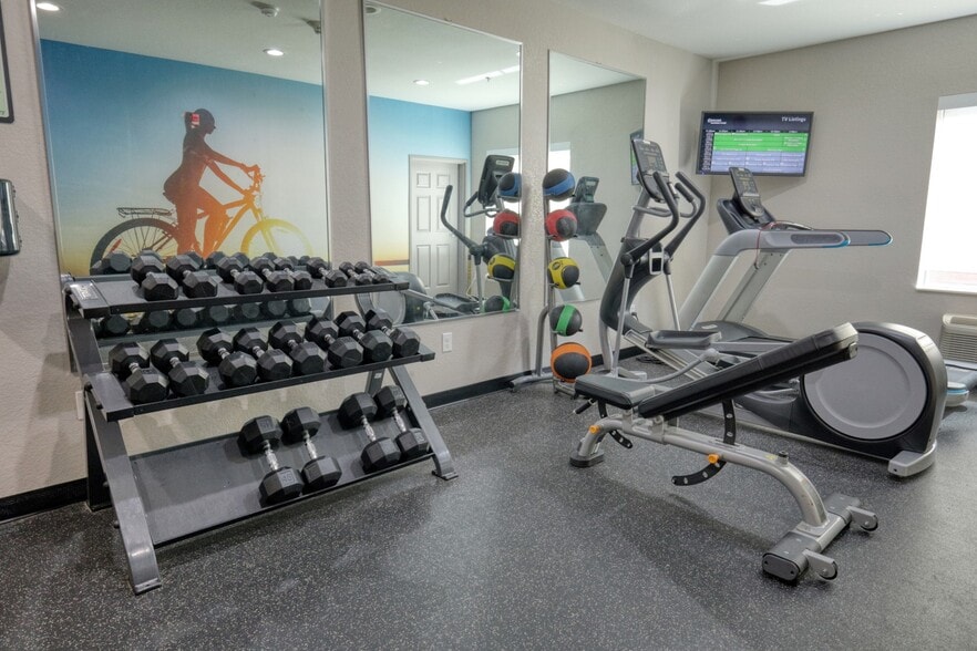 More Photos Of 18032 McKay Dr, Humble Hotel For Sale