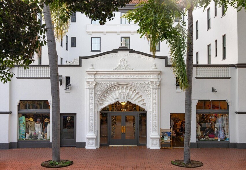 More Photos Of 527-537 State St, Santa Barbara Hotel For Lease