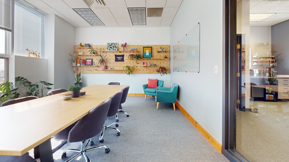 More Photos Of 22 E 2nd St, Duluth Storefront Retail Residential For Sale