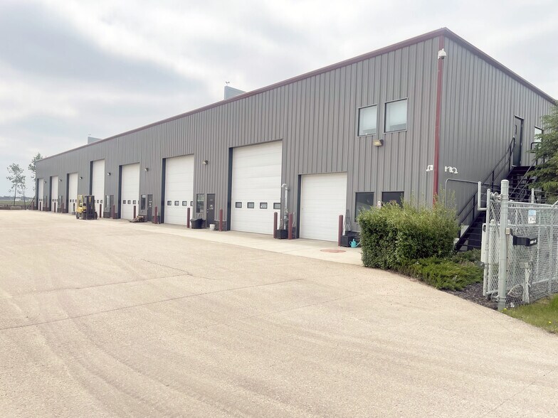 More Photos Of 20115 106 Ave NW, Edmonton Manufacturing For Lease
