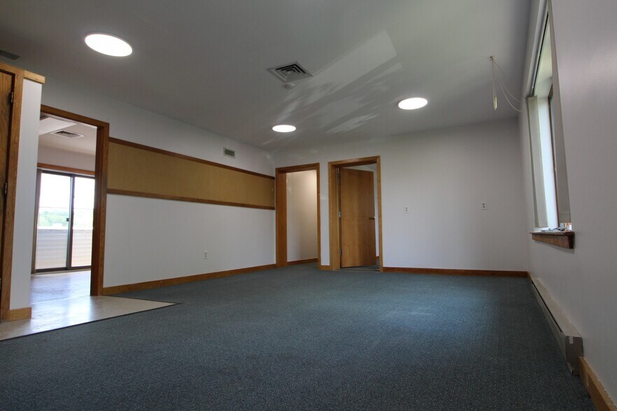 More Photos Of 91 Larrabee Rd, Westbrook Medical For Lease