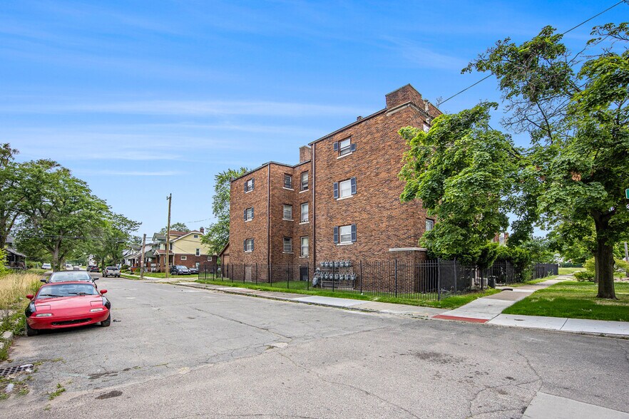 More Photos Of 16940 Log Cabin St, Detroit Apartments For Sale