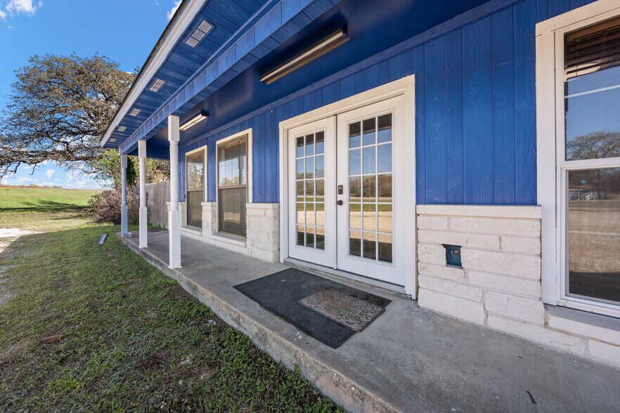 More Photos Of 3715 Bellmead Dr, Bellmead Office For Sale