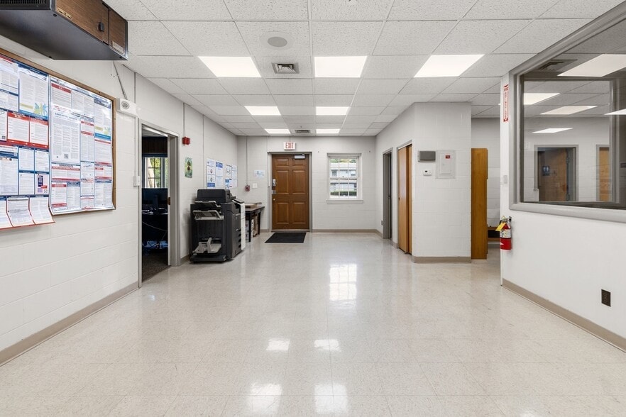 More Photos Of 513 Mill St, Marion Research And Development For Sale