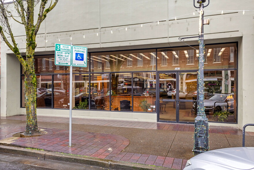 More Photos Of 387 Court St NE, Salem Office For Sale