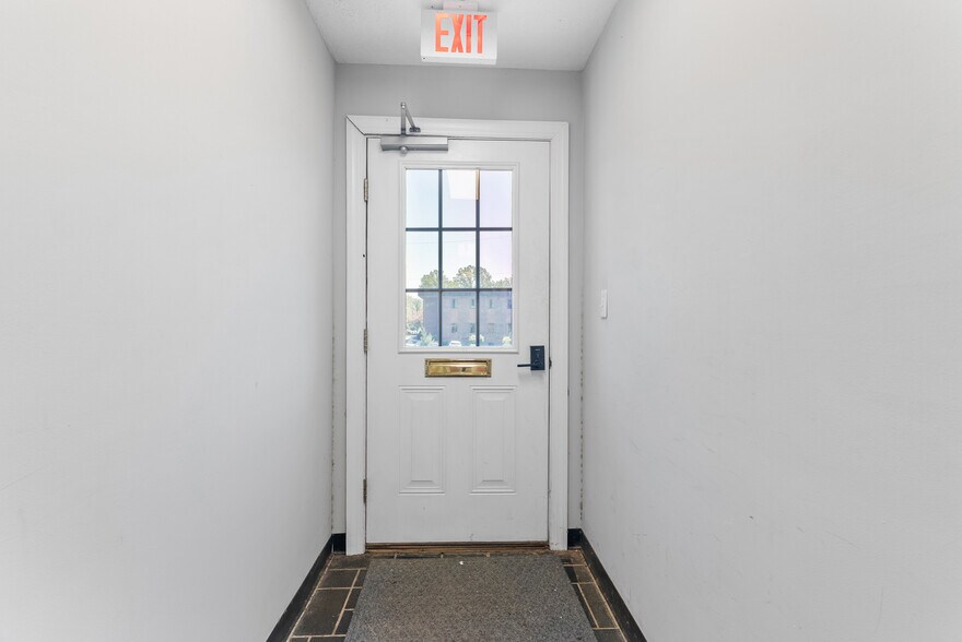 More Photos Of 6200 Fort Ave, Lynchburg Medical For Sale