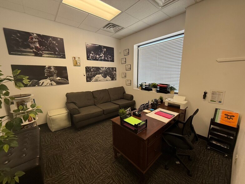 More Photos Of 7900 N 70th Ave, Glendale Warehouse For Sale