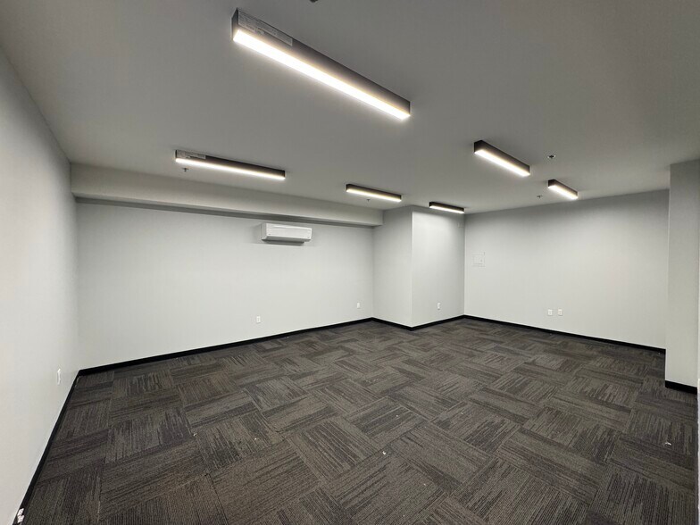 More Photos Of 152 Post Ave, New York General Retail For Sale