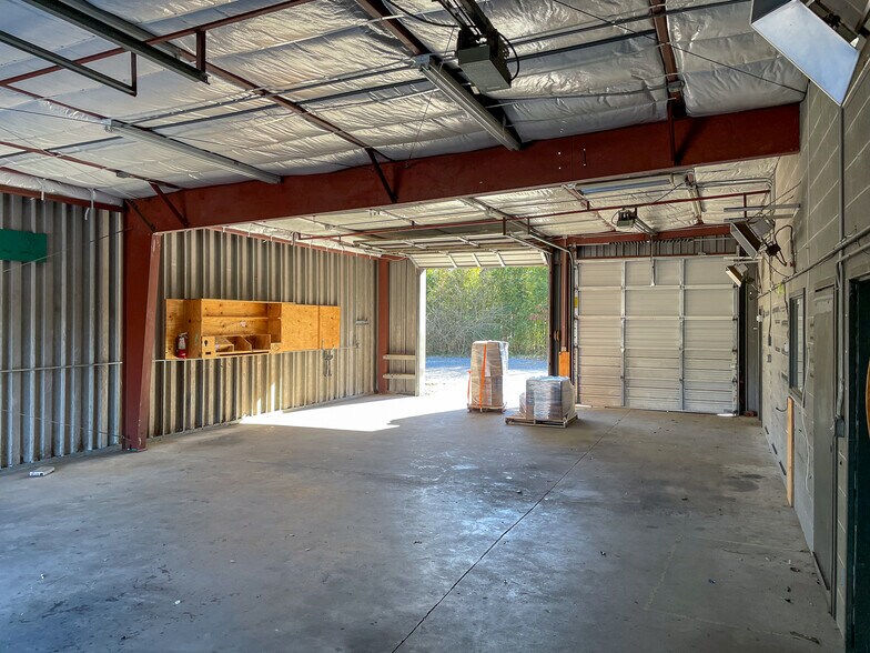 More Photos Of 421 E 5th North St, Summerville Industrial For Lease