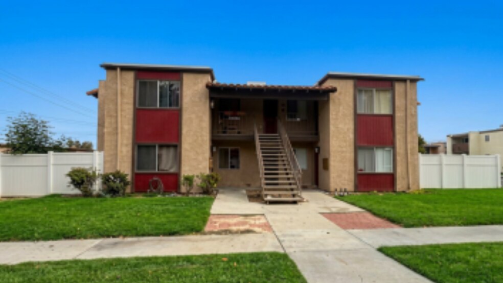 Primary Photo Of 10952 Rincon St, Loma Linda Apartments For Sale