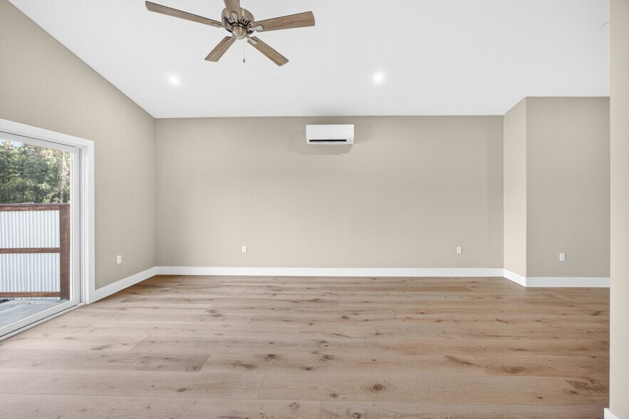 More Photos Of 25265 Carlsbad Ave, Davis Apartments For Sale