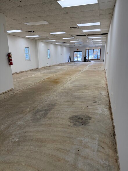 More Photos Of 1320 Manchester Rd, Glastonbury Unknown For Lease