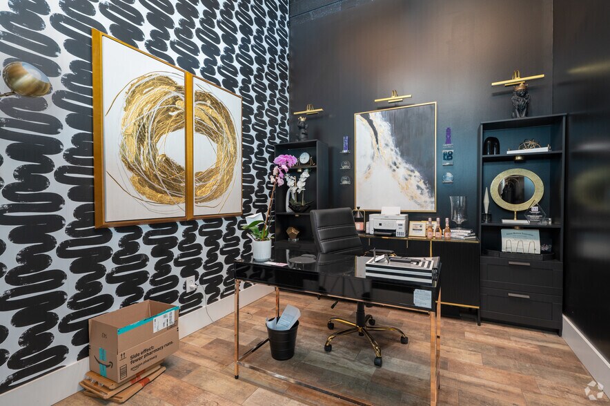 More Photos Of 631 N Central Ave, Atlanta Storefront For Sale