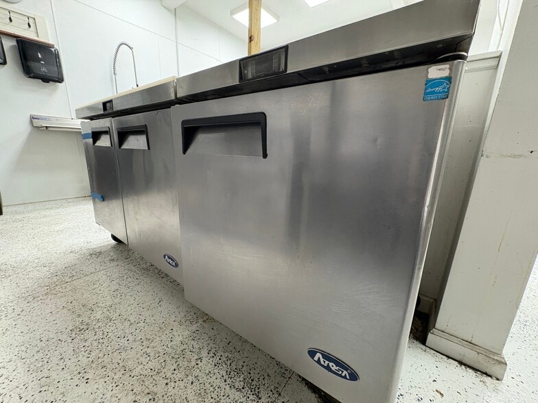 More Photos Of 813 W 39th St, Norfolk Restaurant For Sale