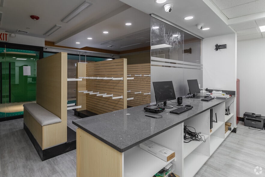 More Photos Of 3709 College Point Blvd, Flushing General Retail For Lease