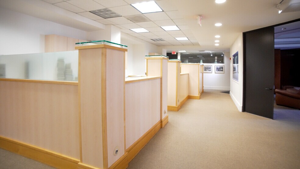 More Photos Of 8840 Wilshire Blvd, Beverly Hills Office For Lease