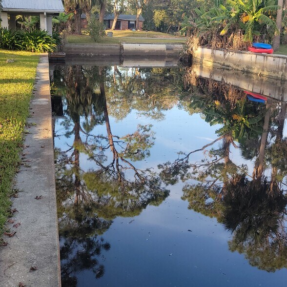 More Photos Of 7-9 Magnolia Ave, Yankeetown Apartments For Sale