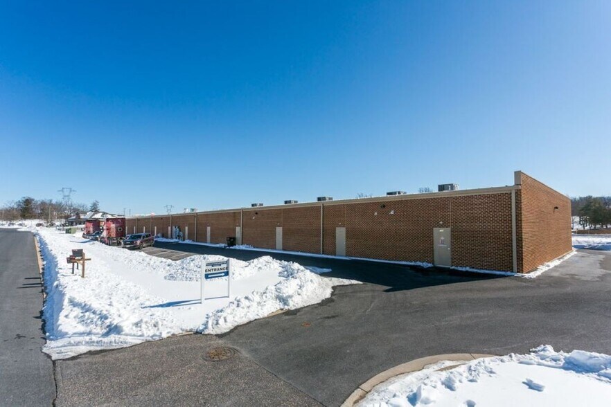 More Photos Of 36 Parkway Ln, Fishersville Storefront Retail Office For Lease
