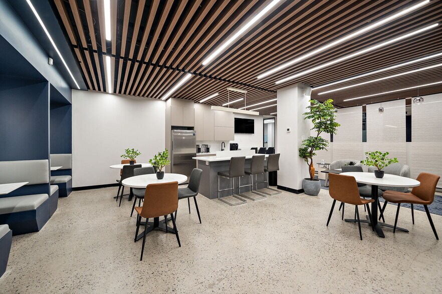 More Photos Of 9900 Boul Cavendish, Montréal Coworking Space