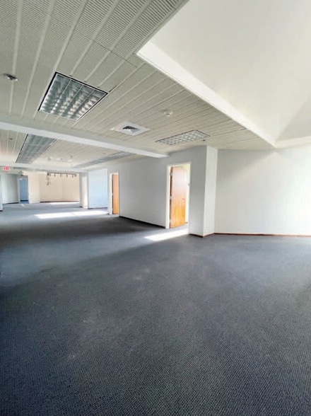 More Photos Of 1 Eliot Pl, Fairfield Office For Lease