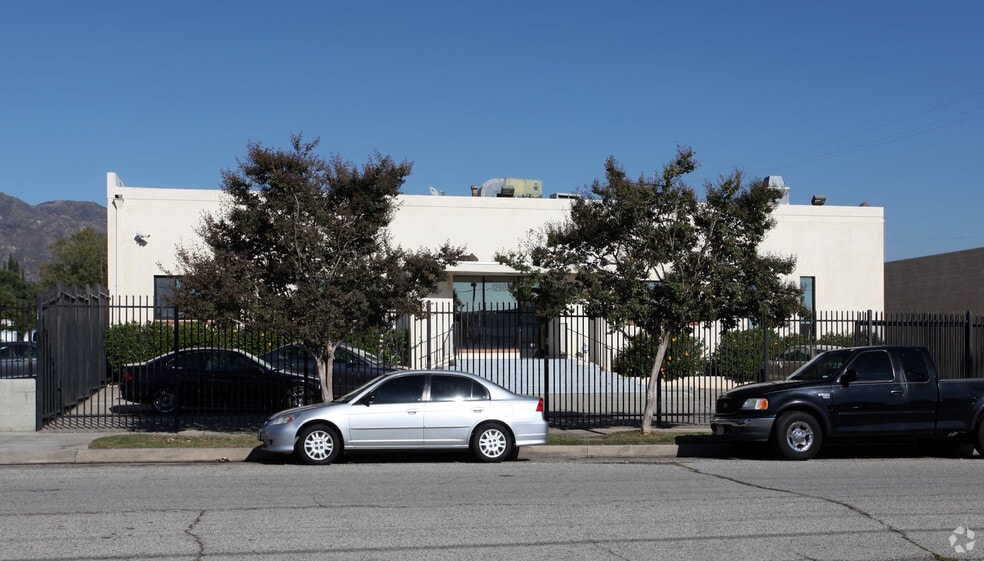 More Photos Of 12900 Bradley Ave, Sylmar Warehouse For Lease