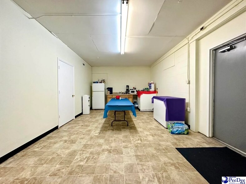 More Photos Of 1007 Highway 301, Dillon Flex For Sale