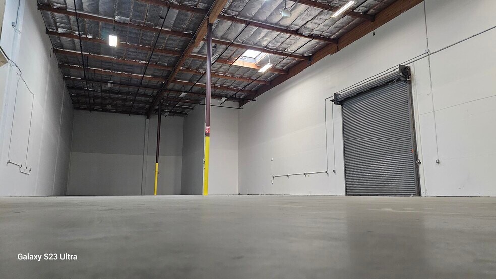 More Photos Of 700-798 E Glendale Ave, Sparks Warehouse For Lease