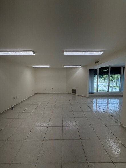 More Photos Of 16115-16155 SW 117th Ave, Miami Light Distribution For Sale