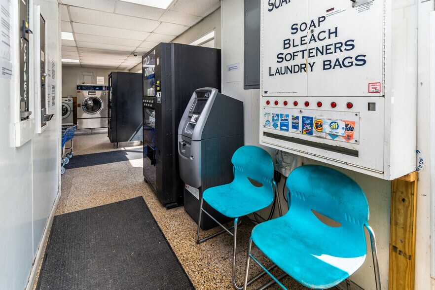 More Photos Of 99 S Main St, Lambertville Storefront For Sale