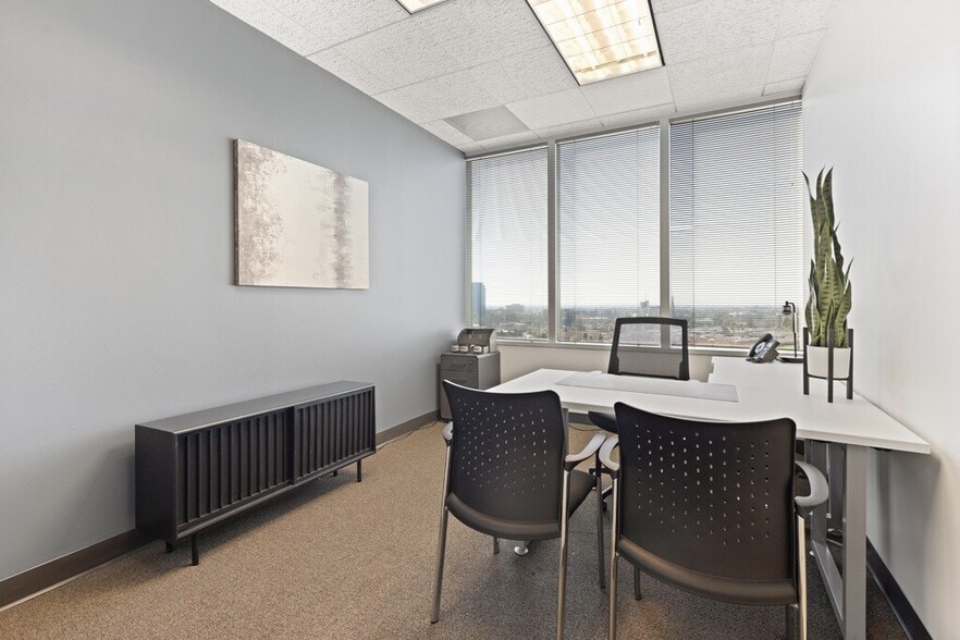 More Photos Of 500 N State College Blvd, Orange Coworking Space