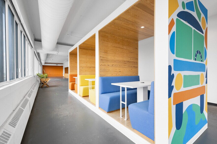 More Photos Of 160 Rue Saint-Viateur E, Montréal Loft Creative Space For Lease