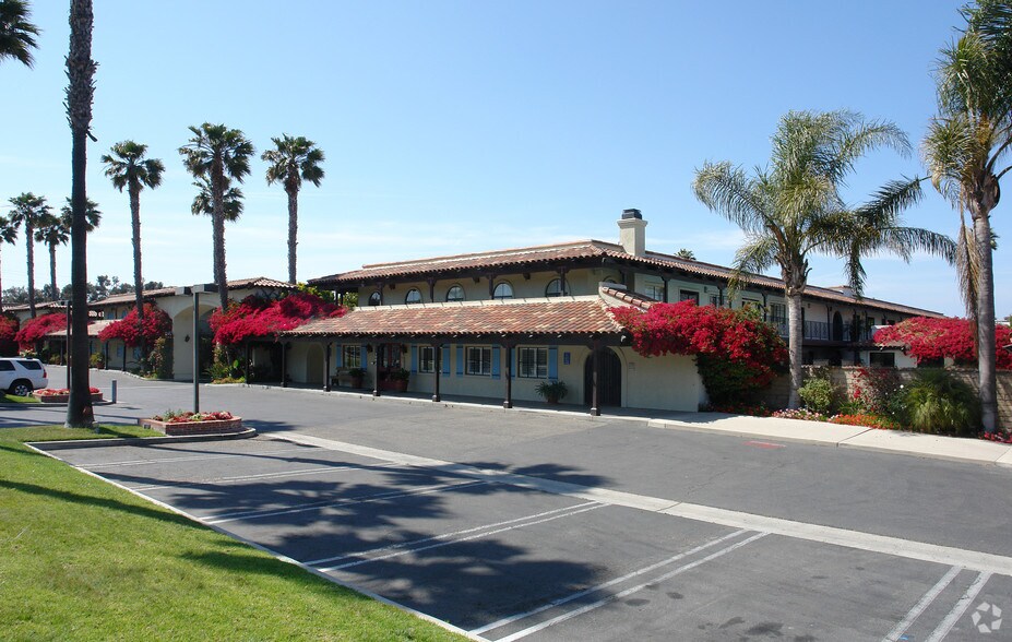 More Photos Of 1001 E Channel Islands Blvd, Oxnard Hotel For Sale
