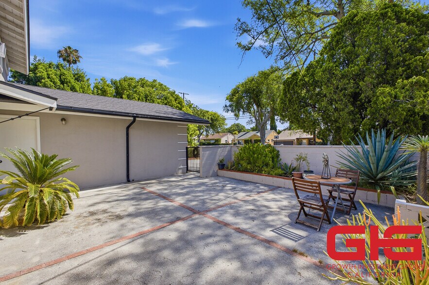 More Photos Of 63 S Daisy Ave, Pasadena Apartments For Sale